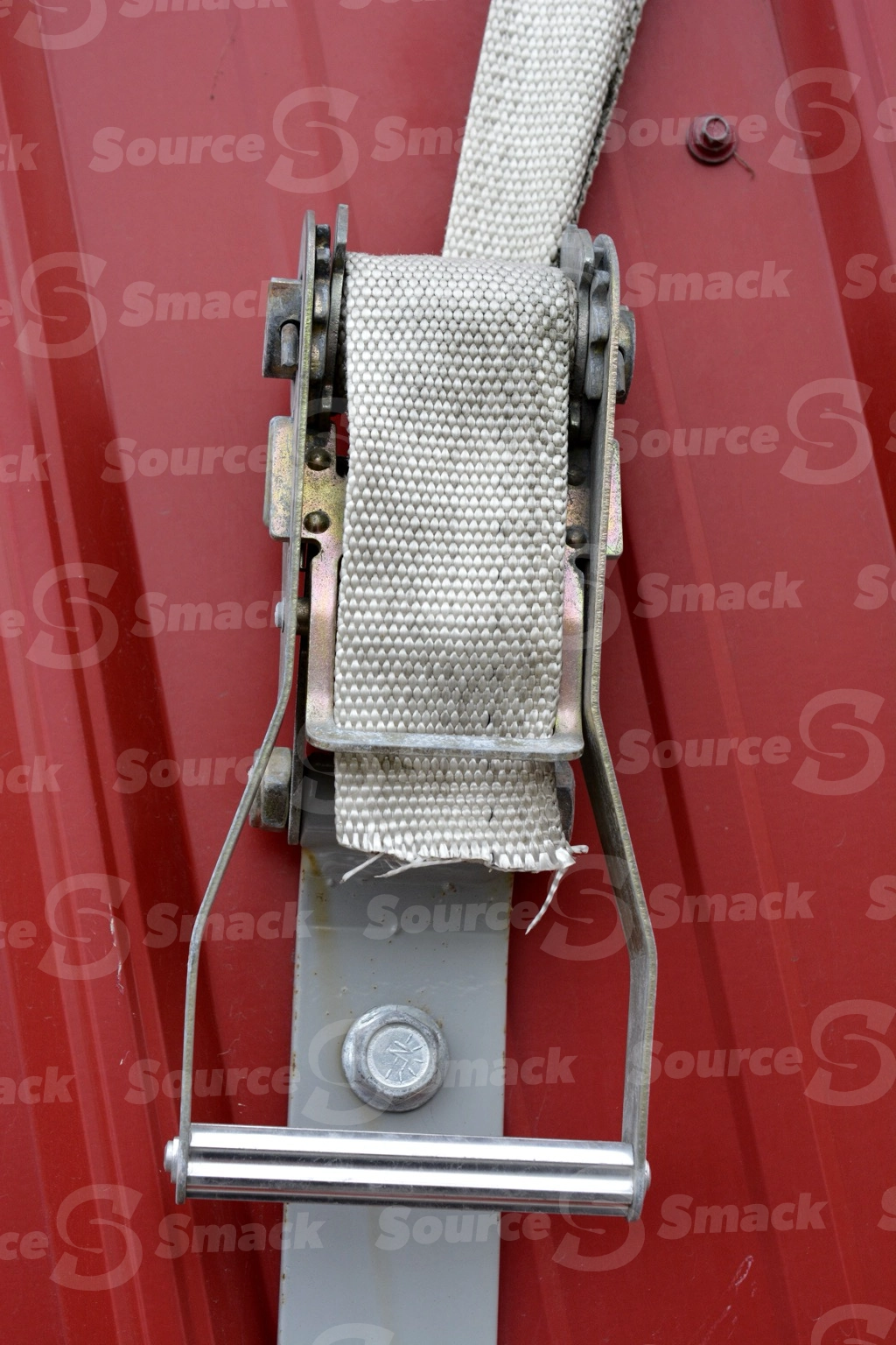 Winch on metal