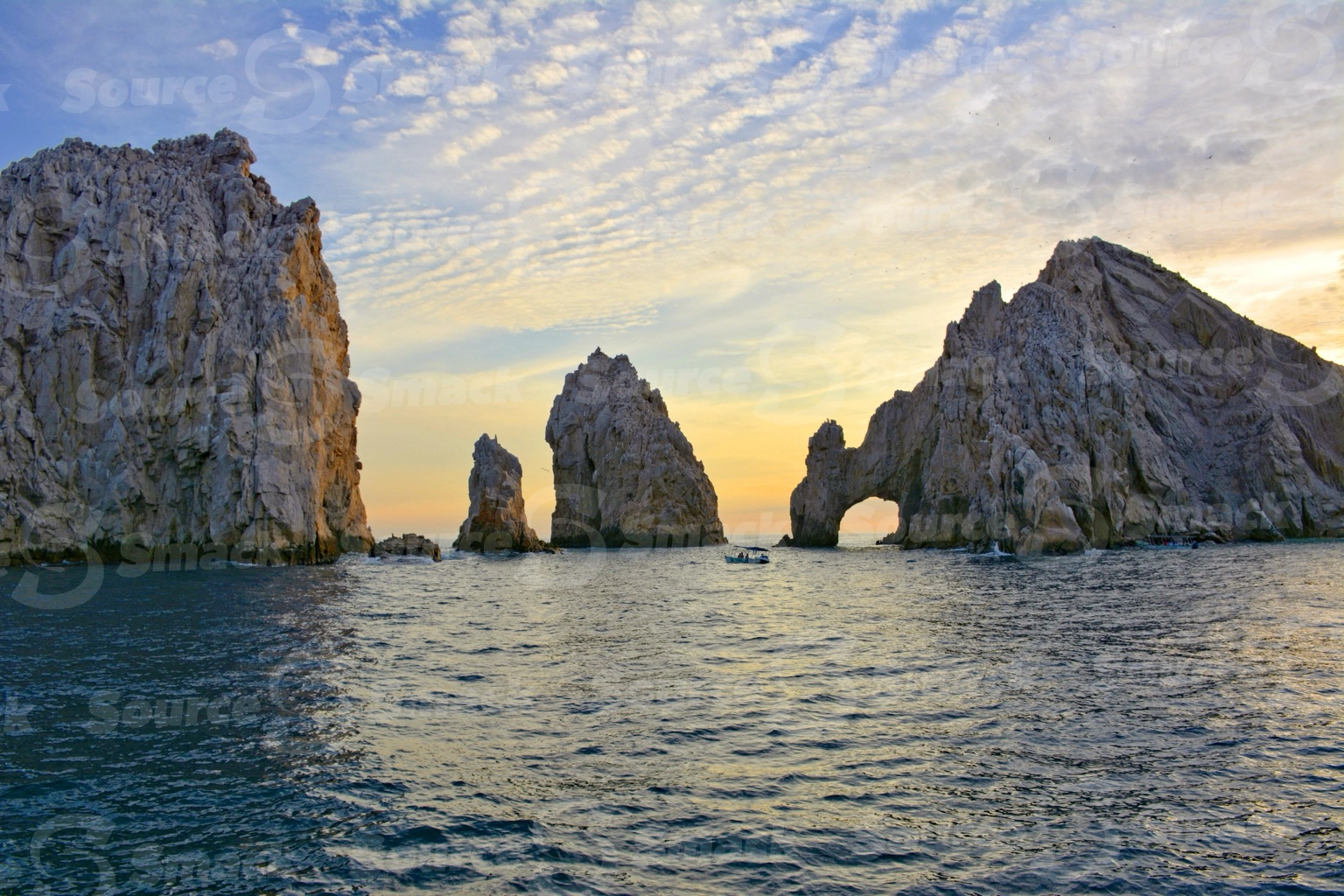 Sunset at the Arch of Cabo San Lucas in Cabo San Lucas, Mexico